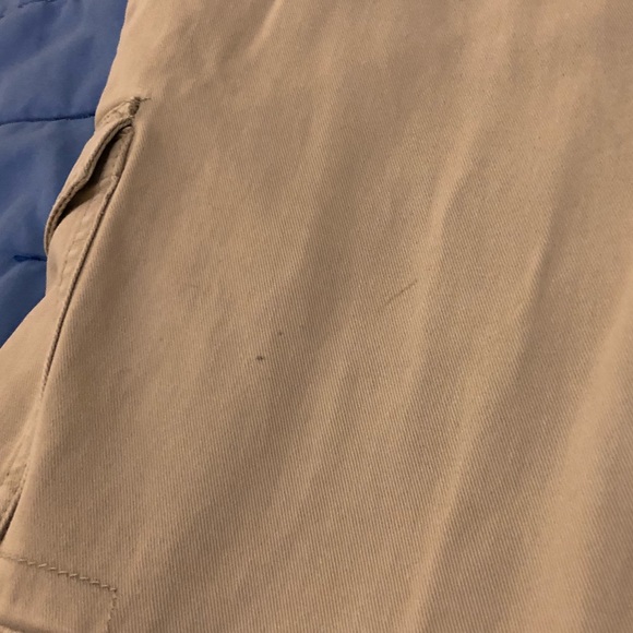 Men’s 36”x32” khaki cargo pants - Picture 3 of 4